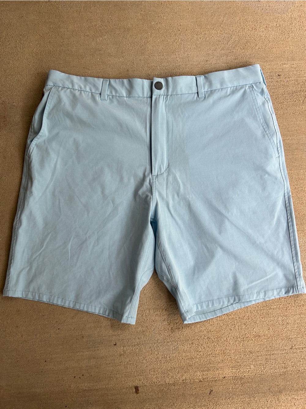 Johnnie-O Mulligan Performance Golf Shorts Men’s Light Blue Stretch Flat Front
